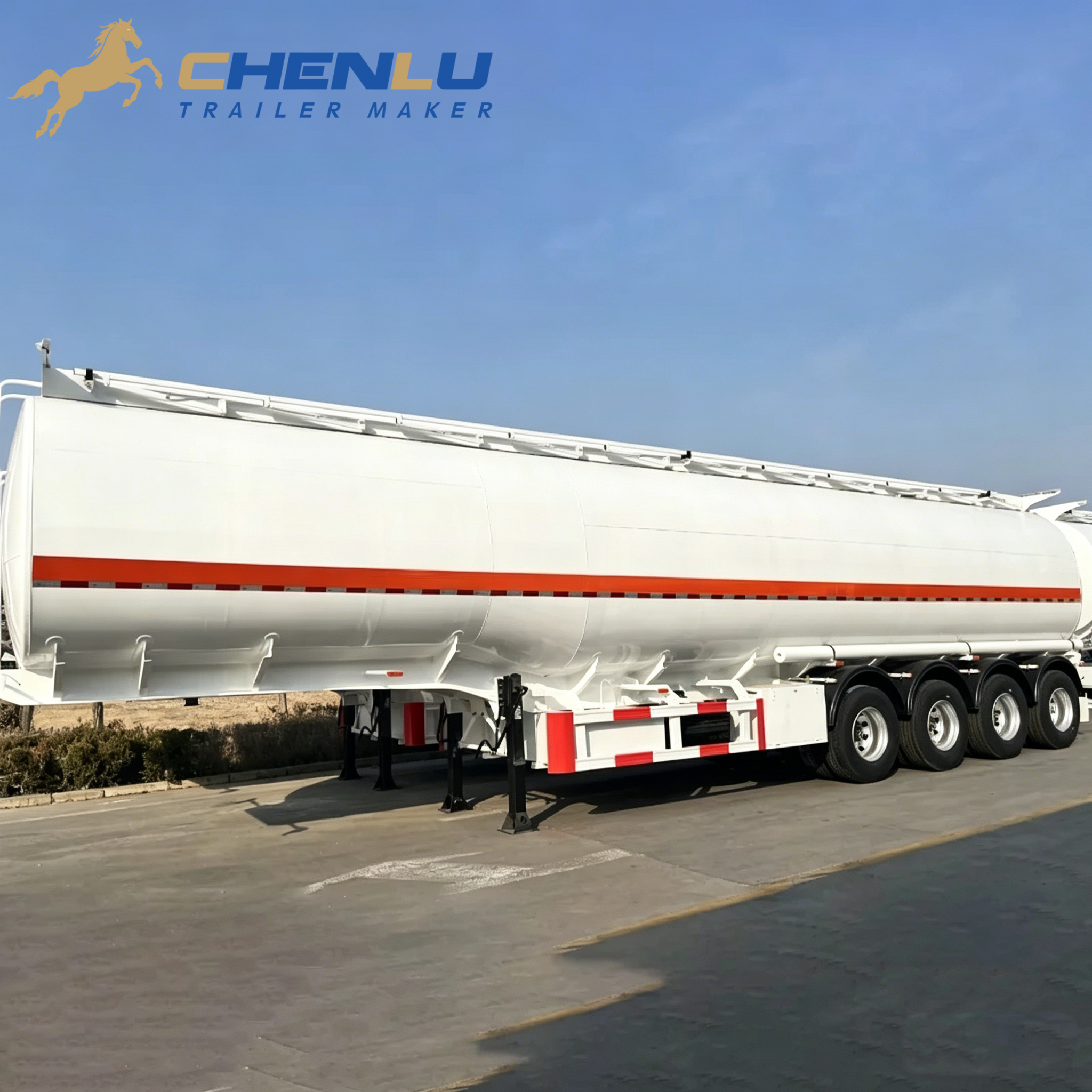 Rimorchio cisterna per benzina